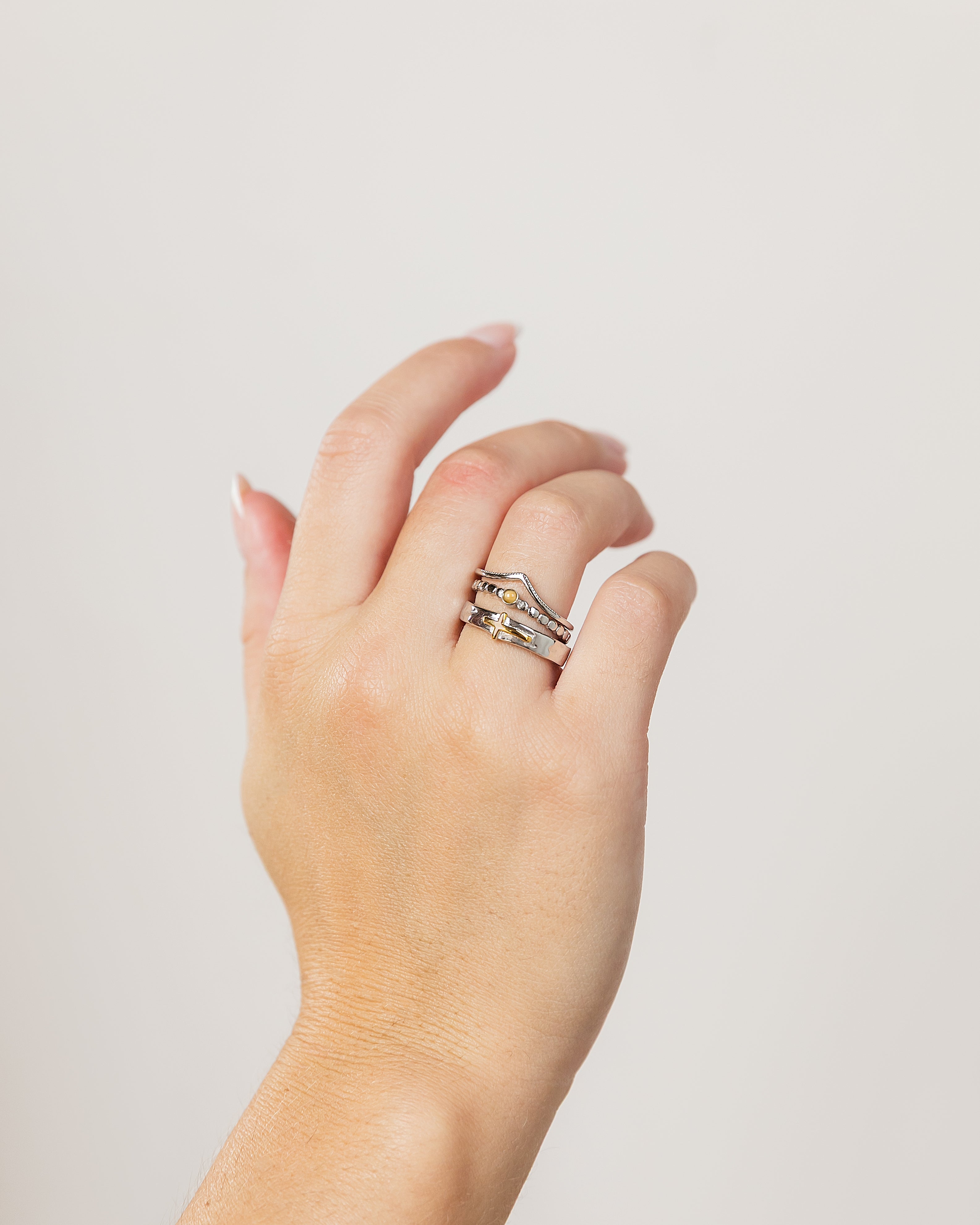 Ridged Mountain Cross - 3 Ring Stack