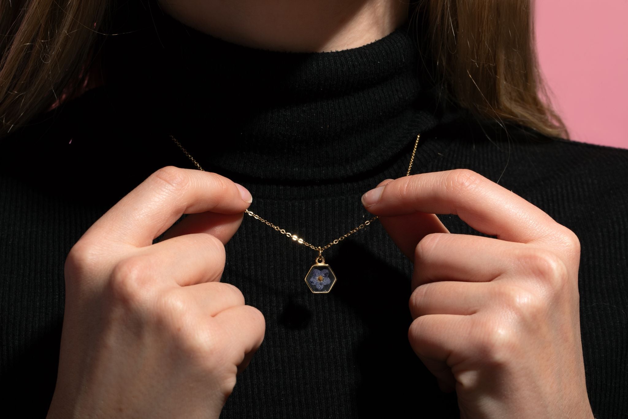 Hexagon Flower - Necklace