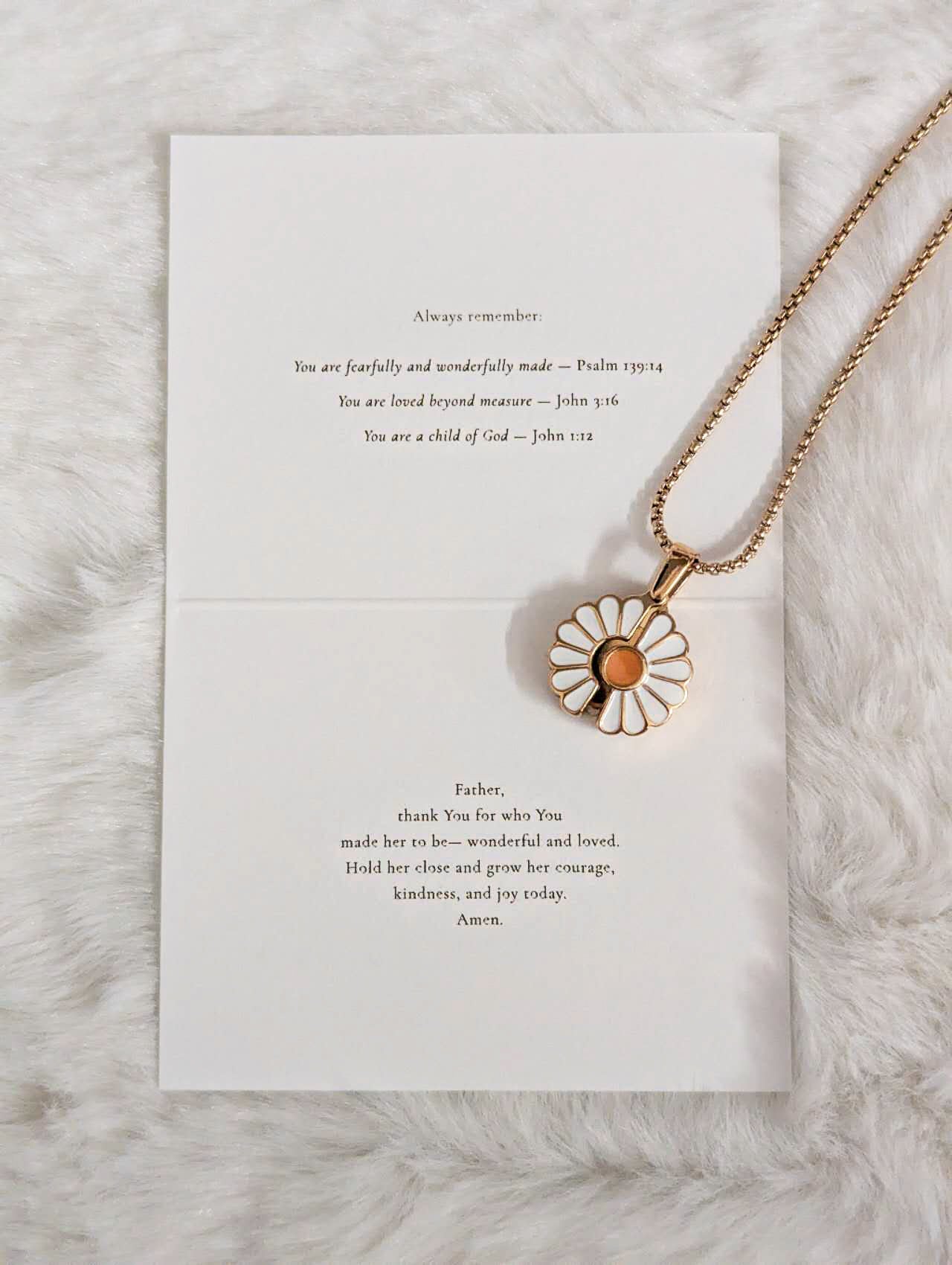 Daisy Locket - Necklace